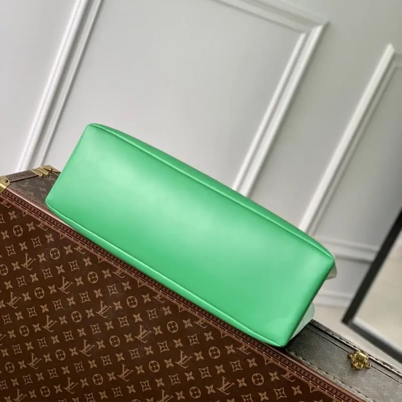 M24457 Green 40x32x16cm High Quality Bags - Image 4