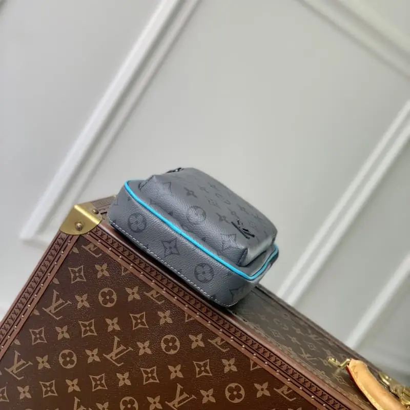 M11703 16x33x5.7cm High Quality Bags - Image 4