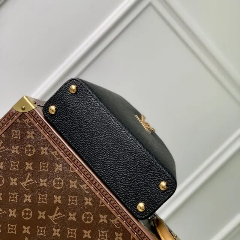 M24673 Black HH102 2 27x18x9cm High Quality Bags - Image 4