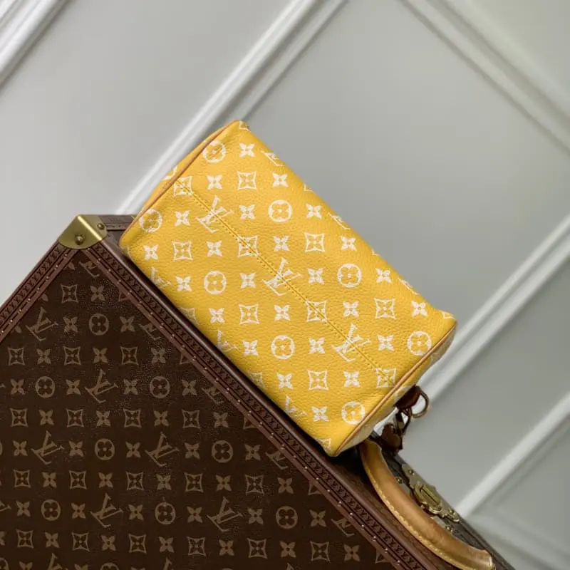 M24426 Yellow 25x15x15cm High Quality Bags - Image 4