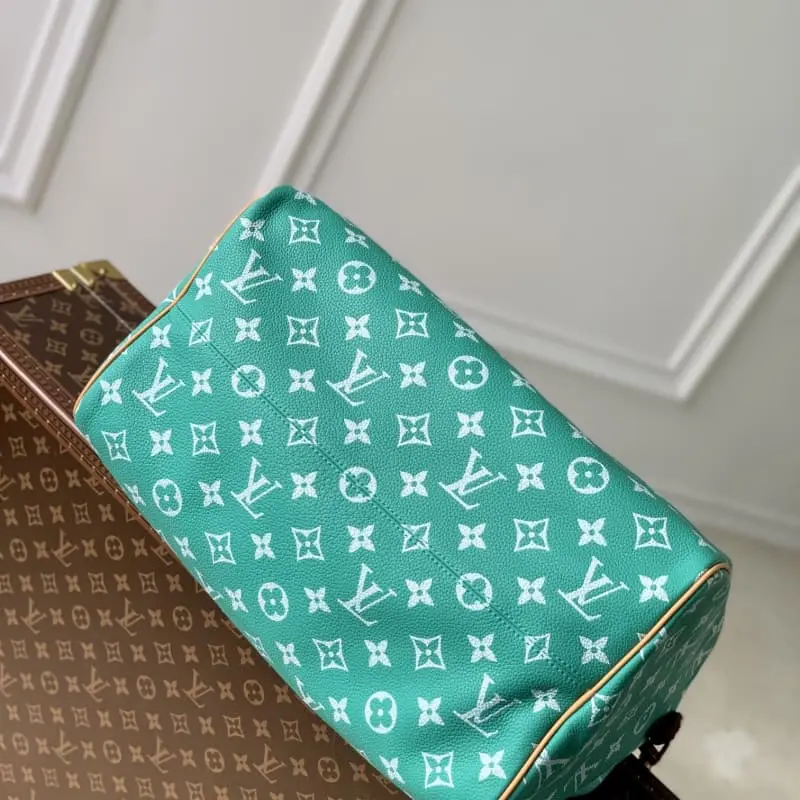 M24417 Green 40x26x23cm High Quality Bags - Image 4