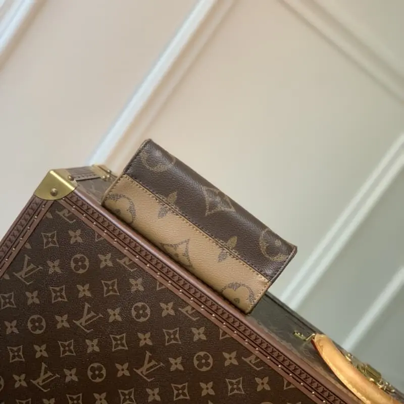 M23950Mini Blue 21x14x8cm High Quality Bags - Image 4