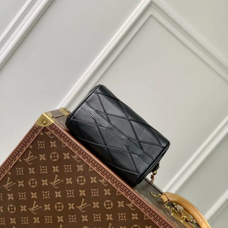 M24261 Black 20.5x13.5x12cm High Quality Bags - Image 4