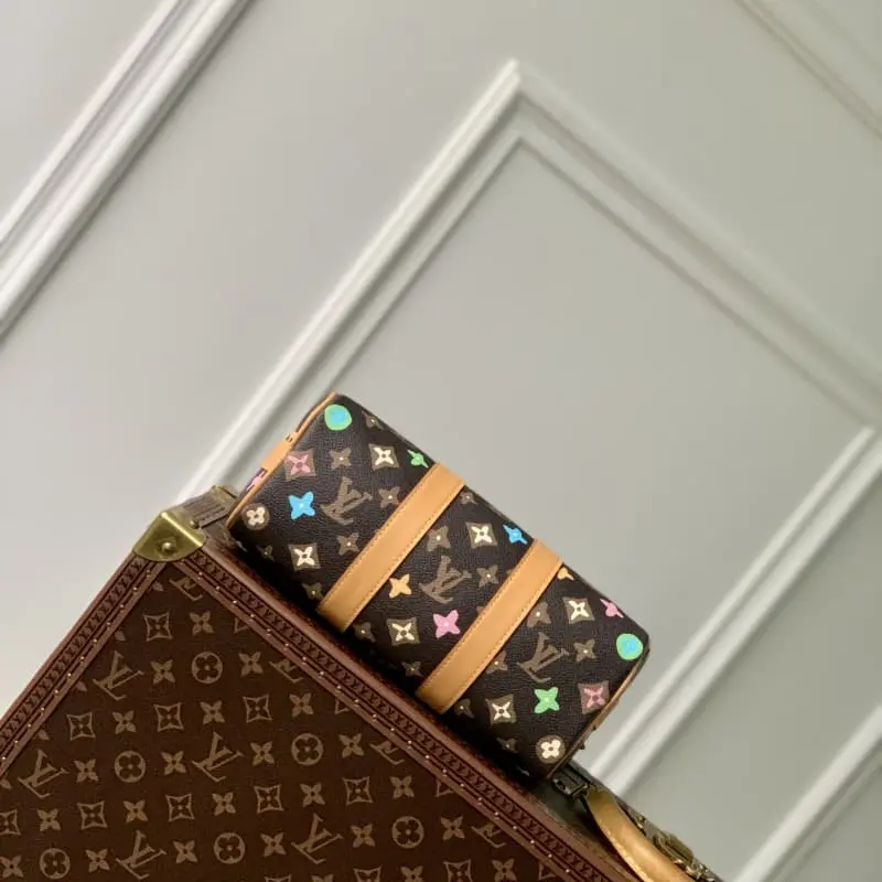 M24849 25x15x11cm High Quality Bags - Image 4