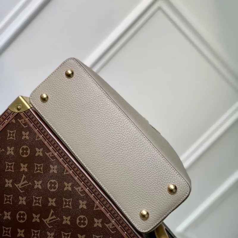 M24567 31.5x20x11cm High Quality Bags - Image 4