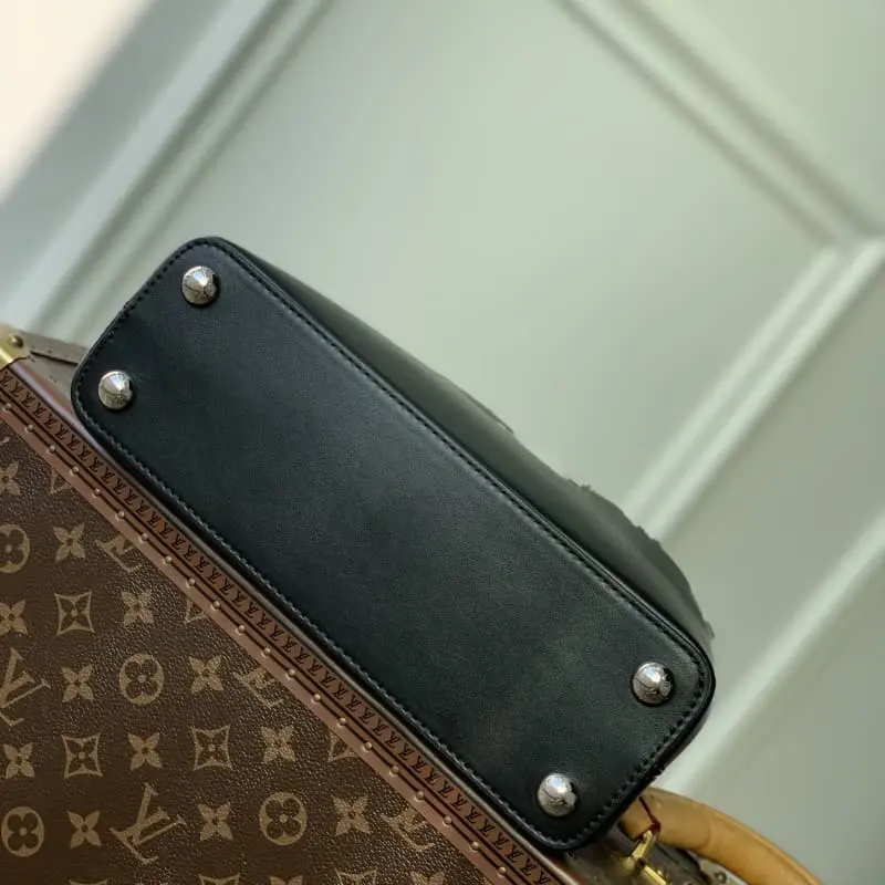 M23263 Black 27x18x9cm High Quality Bags - Image 4