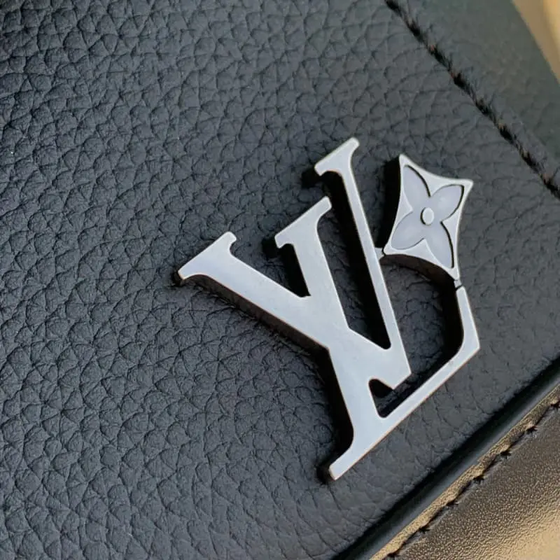 M12615 17x11x26.6cm High Quality Bags - Image 4