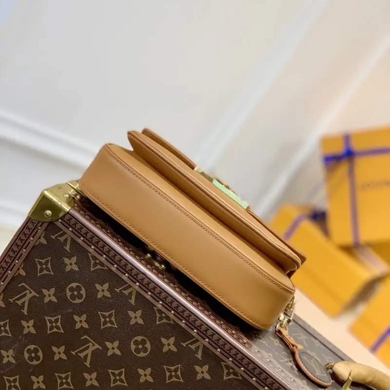 M20396 24x15x6cm High Quality Bags - Image 4