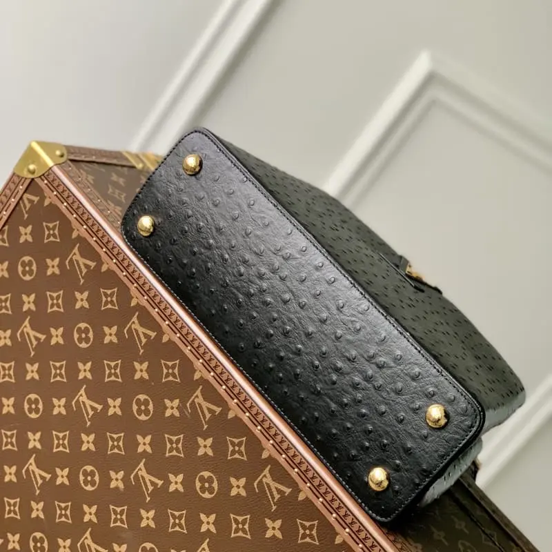 M93483 S4 31.5x20x11cm High Quality Bags - Image 4