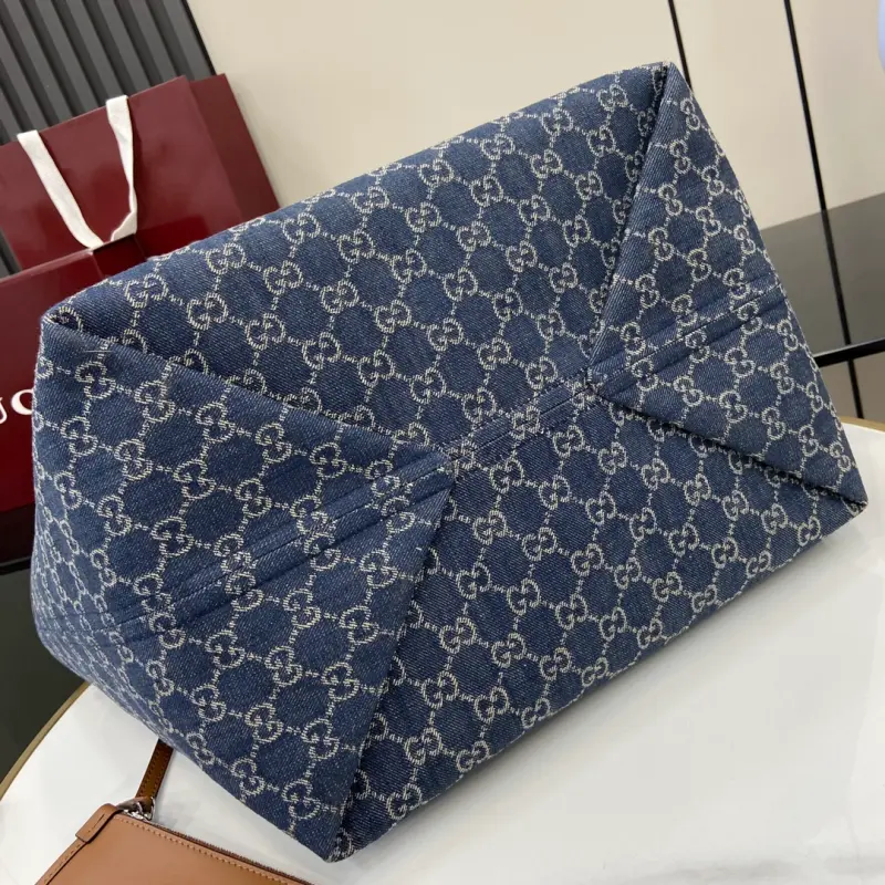 820481 CM 1 High-Quality Bags - Image 4