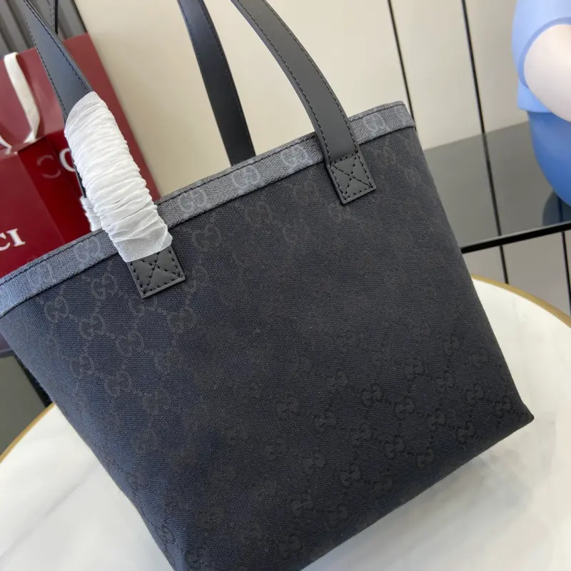 788211 CM 1 High-Quality Bags - Image 4