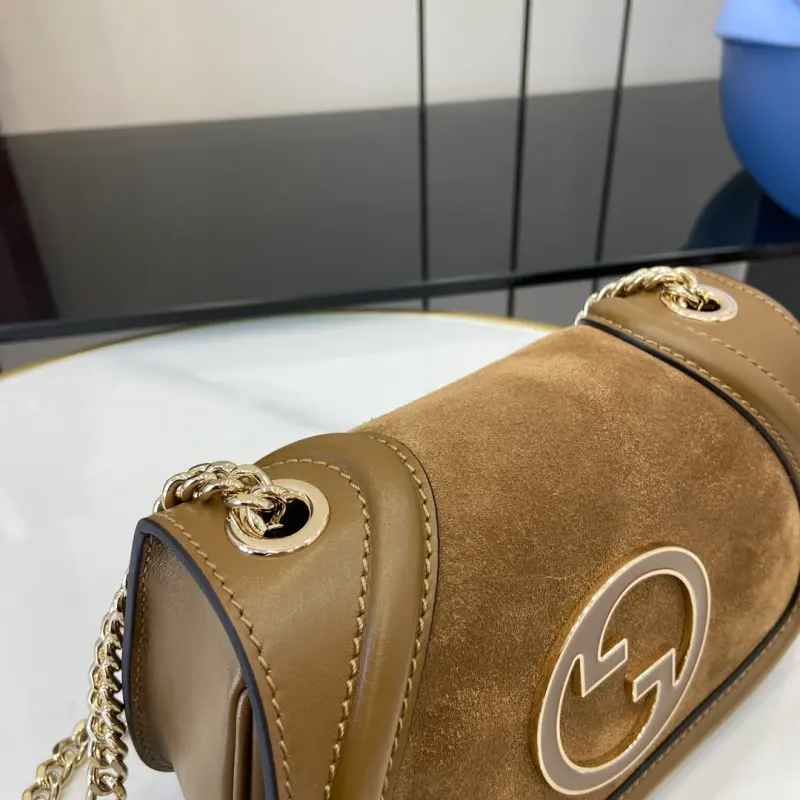 815711 CM 4 High-Quality Bags - Image 6