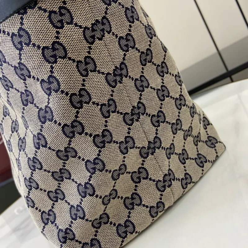 788211 CM 3 High-Quality Bags - Image 5