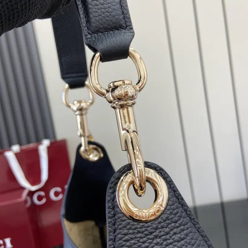 820169 CM 1 High-Quality Bags - Image 5