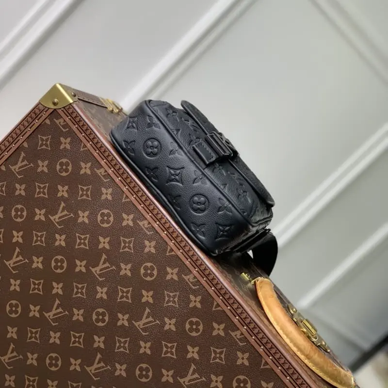 M12516 17x7.8x18cm High Quality Bags - Image 4