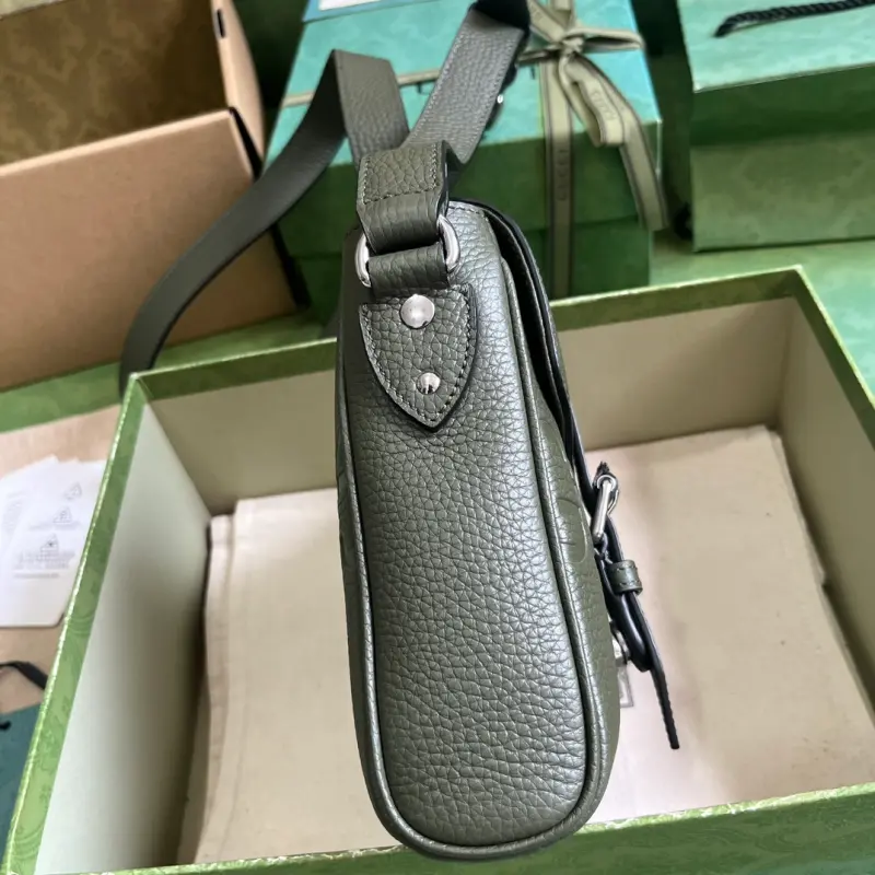 760235 CM 3 High-Quality Bags - Image 4