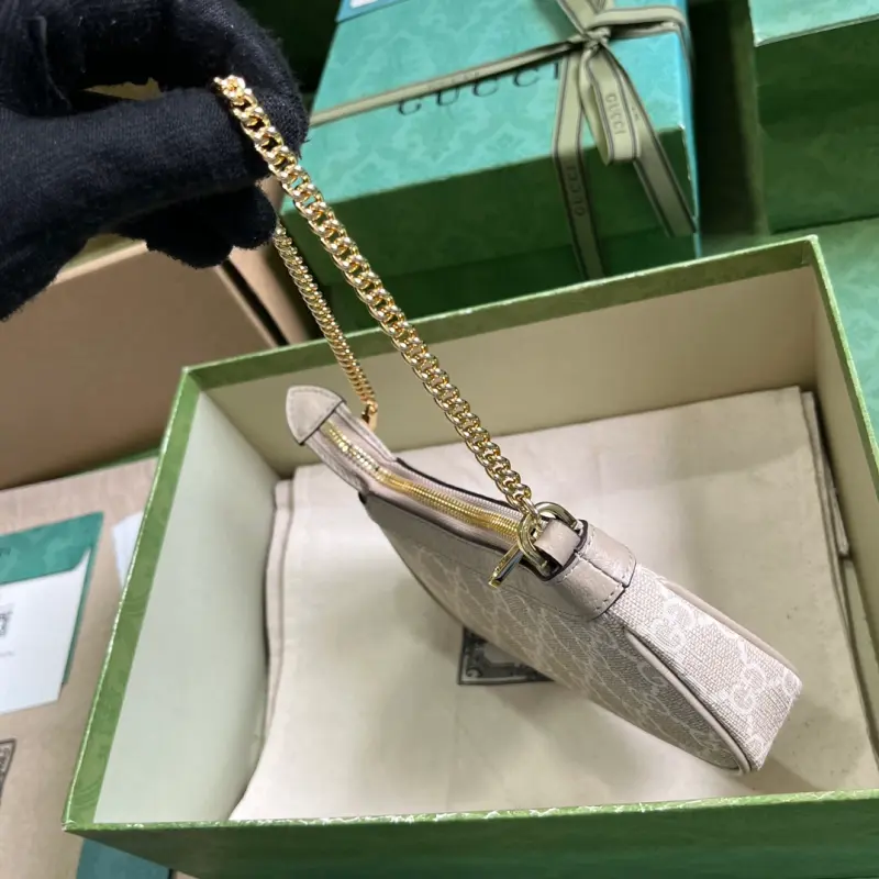 764960 CM 4 High-Quality Bags - Image 4