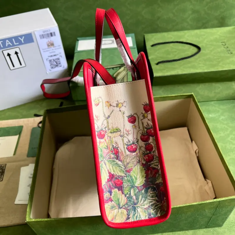 630542 CM 1 High-Quality Bags - Image 4