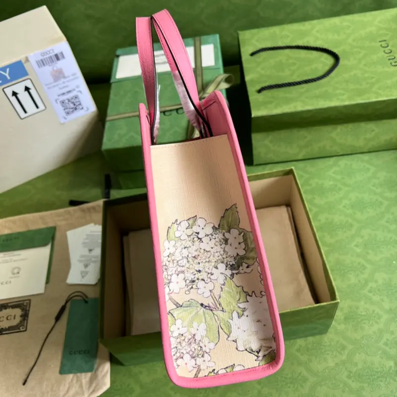 605614 CM 5 High-Quality Bags - Image 4