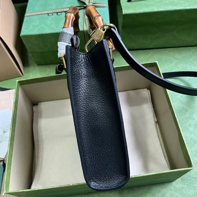 739079 High-Quality Bags - Image 4