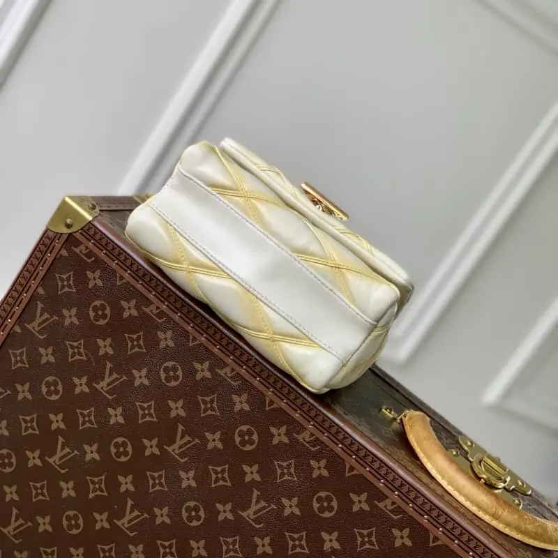 M12338 Light yellow 14x9x20cm High Quality Bags - Image 4