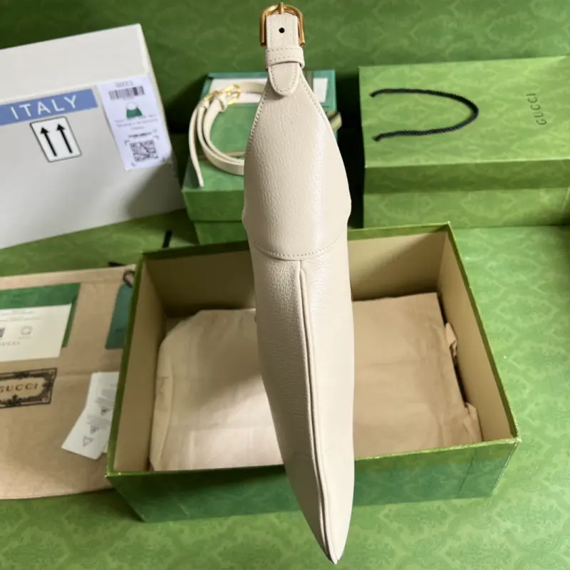 726274 CM 4 High-Quality Bags - Image 4