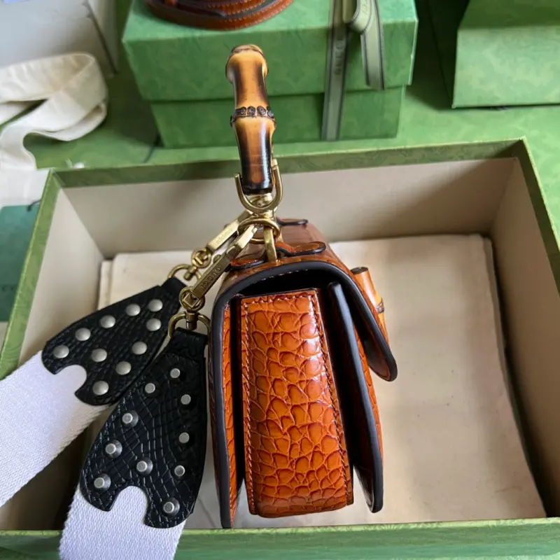 686864 CM 2 High-Quality Bags - Image 4