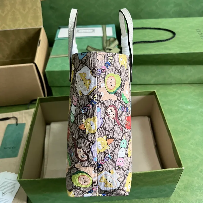 410812 CM 12 High-Quality Bags - Image 4