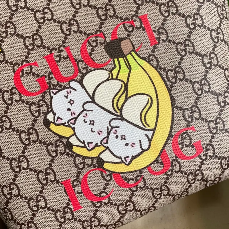 410812 CM 13 High-Quality Bags - Image 4