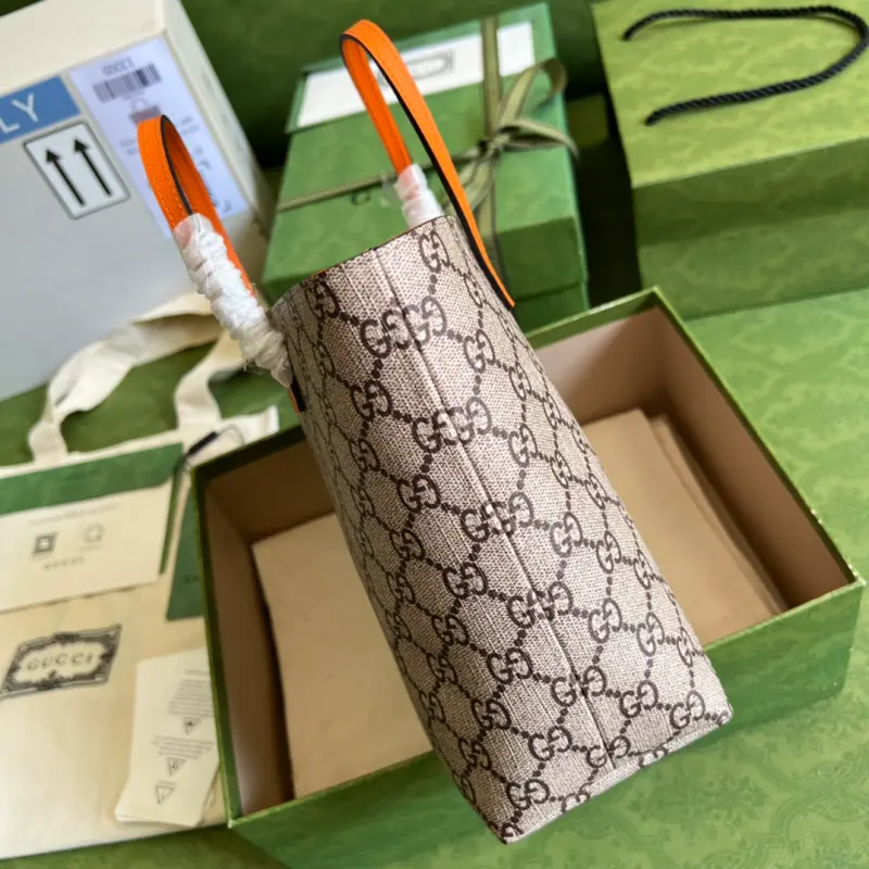 410812 CM 16 High-Quality Bags - Image 4