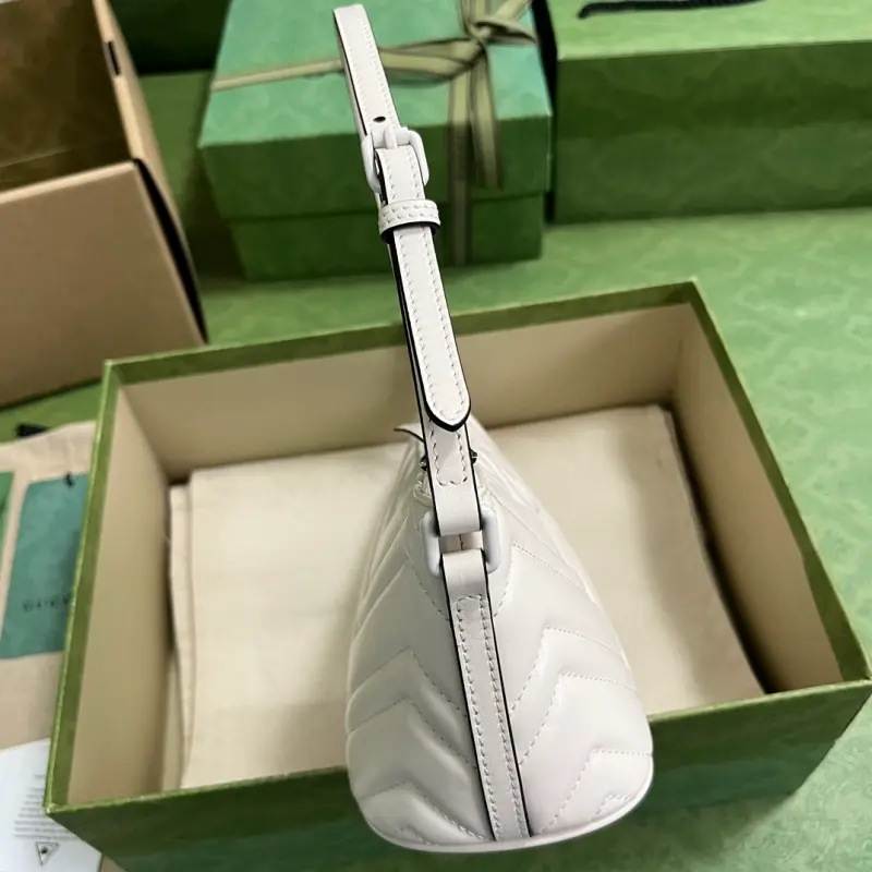 739166 CM 2 High-Quality Bags - Image 4