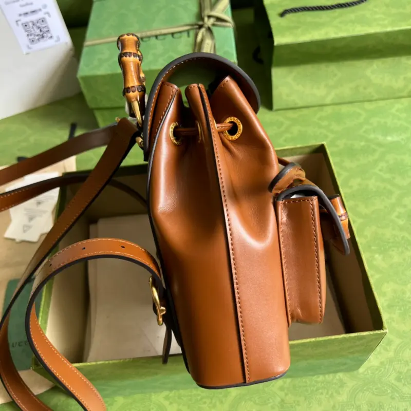 702101 CM 4 High-Quality Bags - Image 4