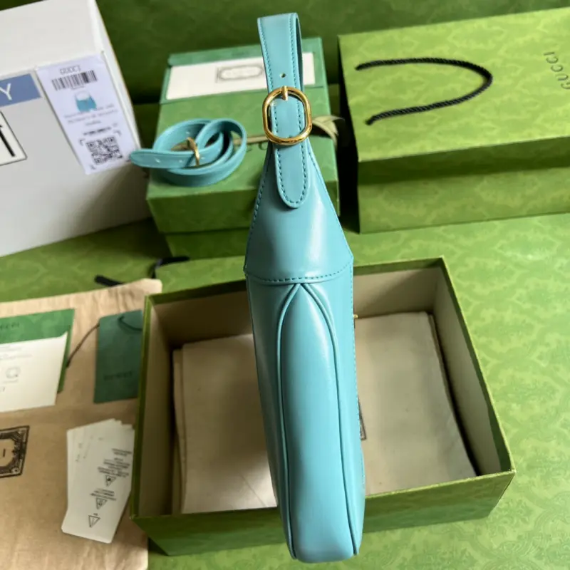 636709 CM 7 High-Quality Bags - Image 4