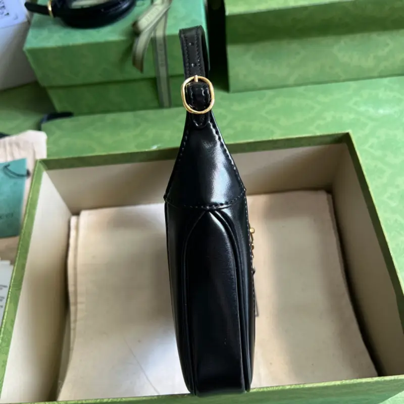 637091 CM 2 High-Quality Bags - Image 4