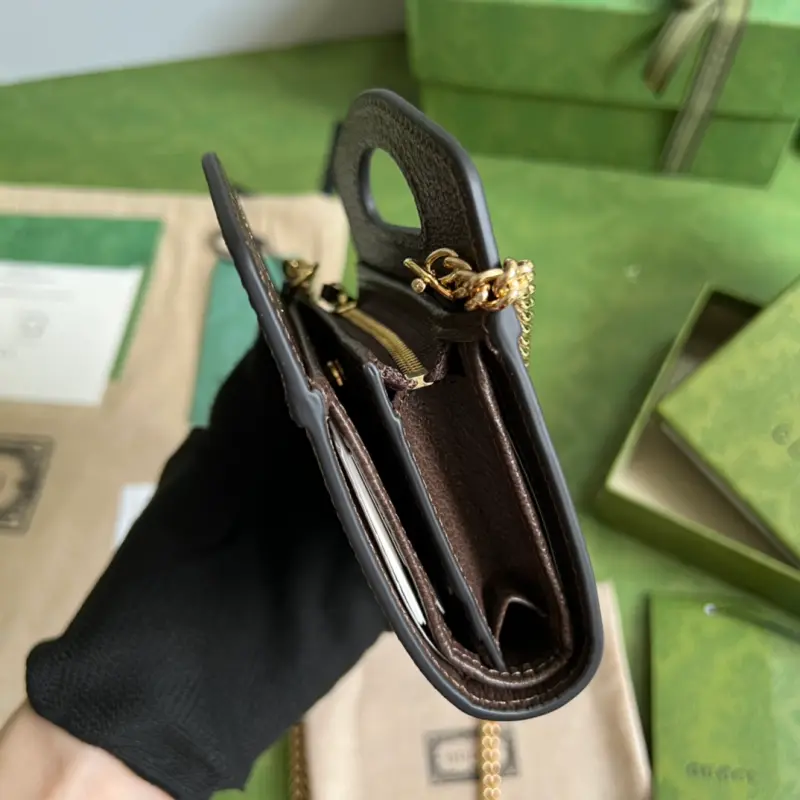 701066 CM 2 High-Quality Bags - Image 4