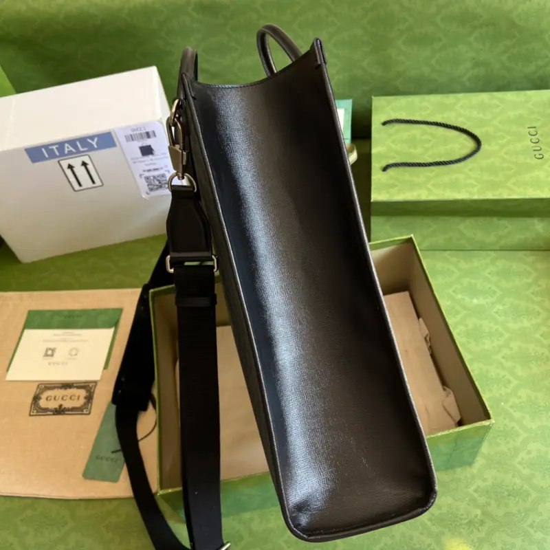 674155 CM 3 High-Quality Bags - Image 4