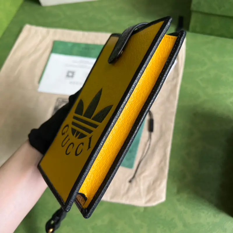 702203 CM 2 High-Quality Bags - Image 4