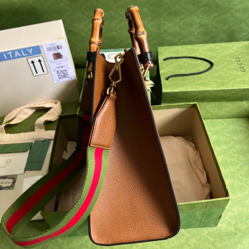 678842 CM 1 High-Quality Bags - Image 4