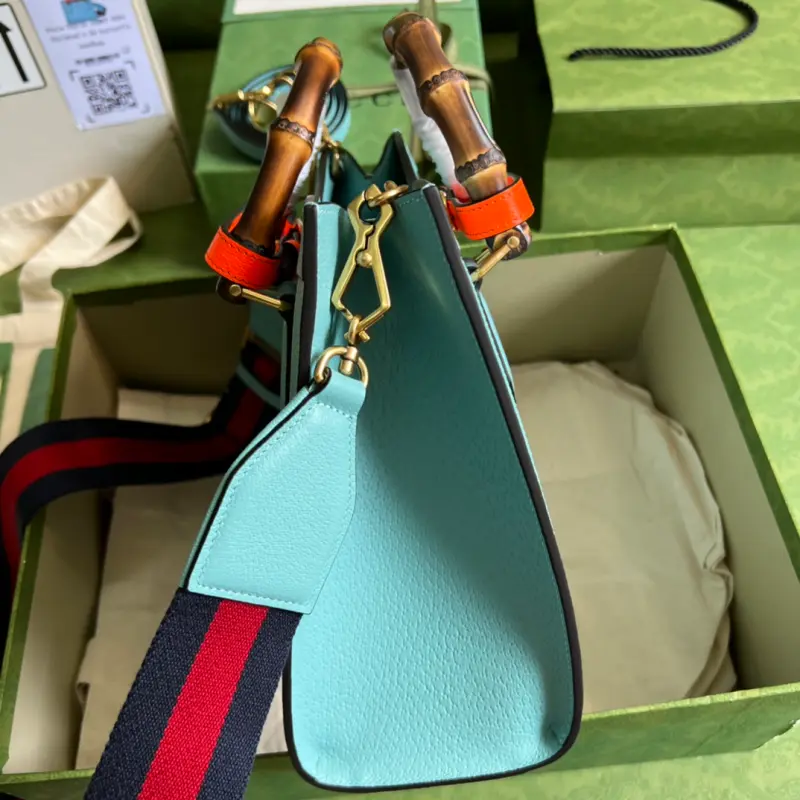 702721 CM 3 High-Quality Bags - Image 4