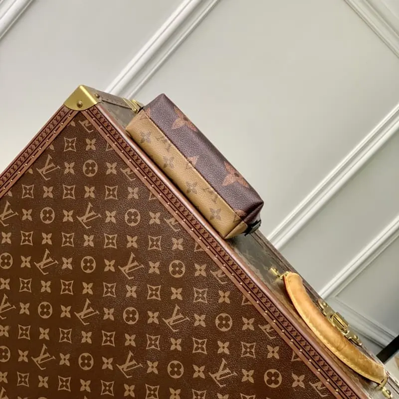 M11249 19x12x6cm High Quality Bags - Image 4