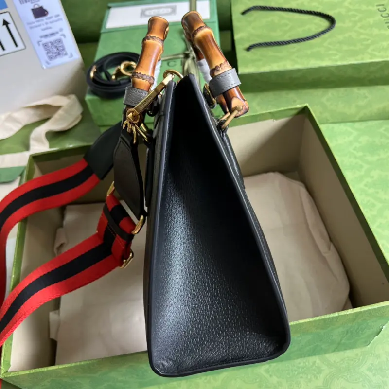 702721 CM 7 High-Quality Bags - Image 4