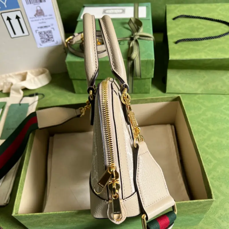 677212 CM 1 High-Quality Bags - Image 4