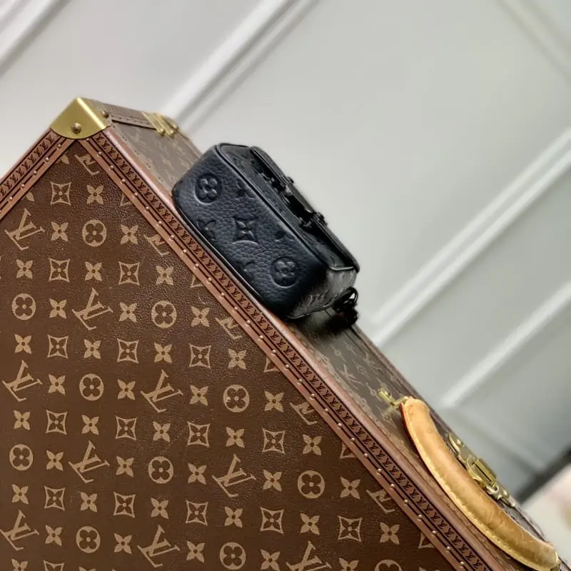 M83148 12.5x11x5.5cm High Quality Bags - Image 4