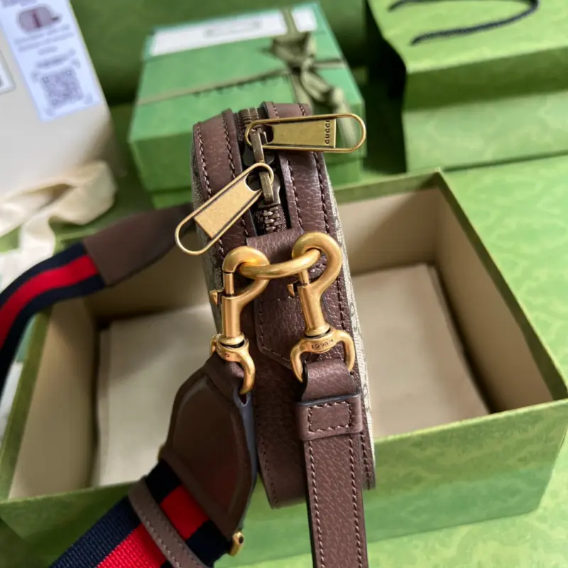 699439 CM 2 High-Quality Bags - Image 4