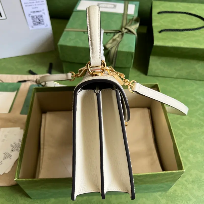 651055 CM 4 High-Quality Bags - Image 4