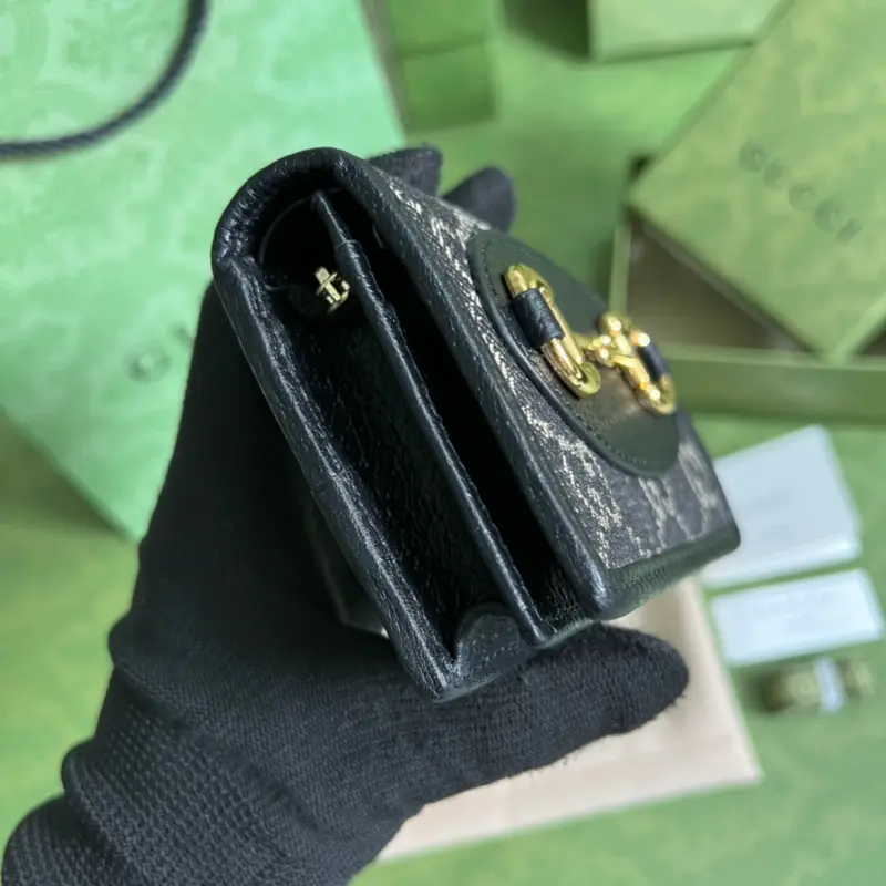 621887 CM 9 High-Quality Bags - Image 4