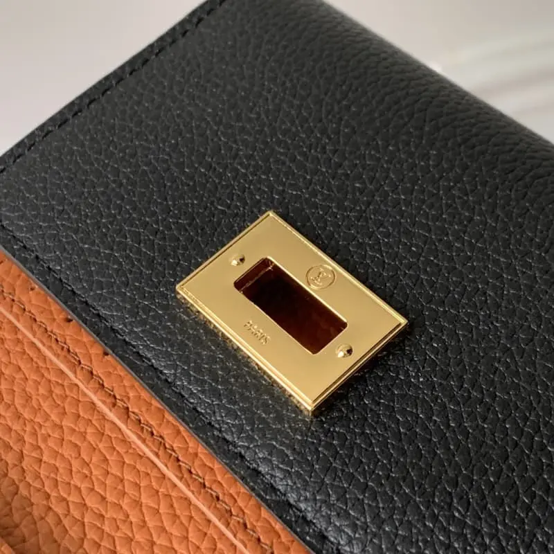 M82640 Black High Quality Bags - Image 4