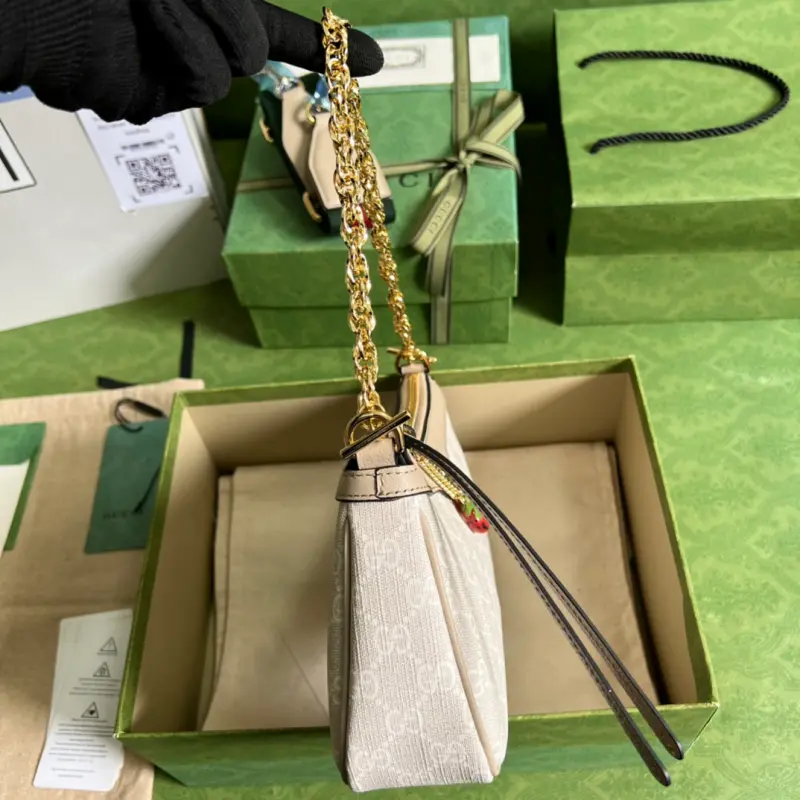 735132 CM 2 High-Quality Bags - Image 4