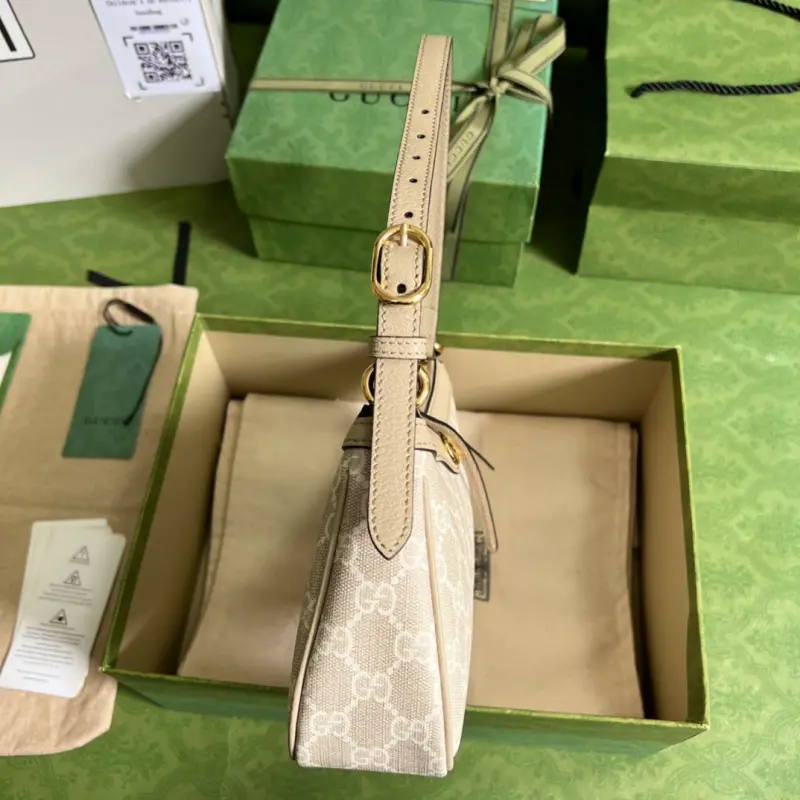 735145 CM 2 High-Quality Bags - Image 4