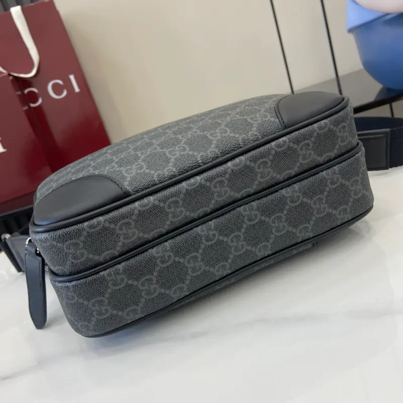 821160 CM 1 High-Quality Bags - Image 4